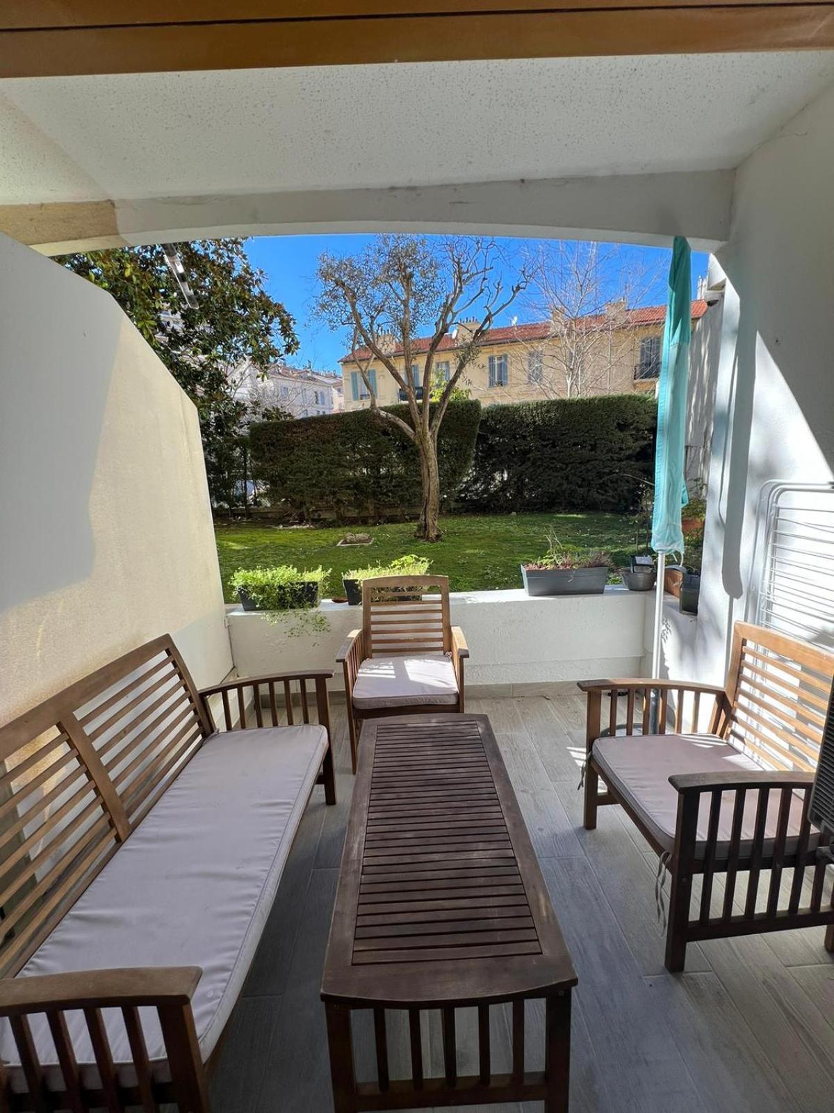 Superbe Studio Terrasse Centre Ville Et Plages A Pieds Cannes Bagian luar foto